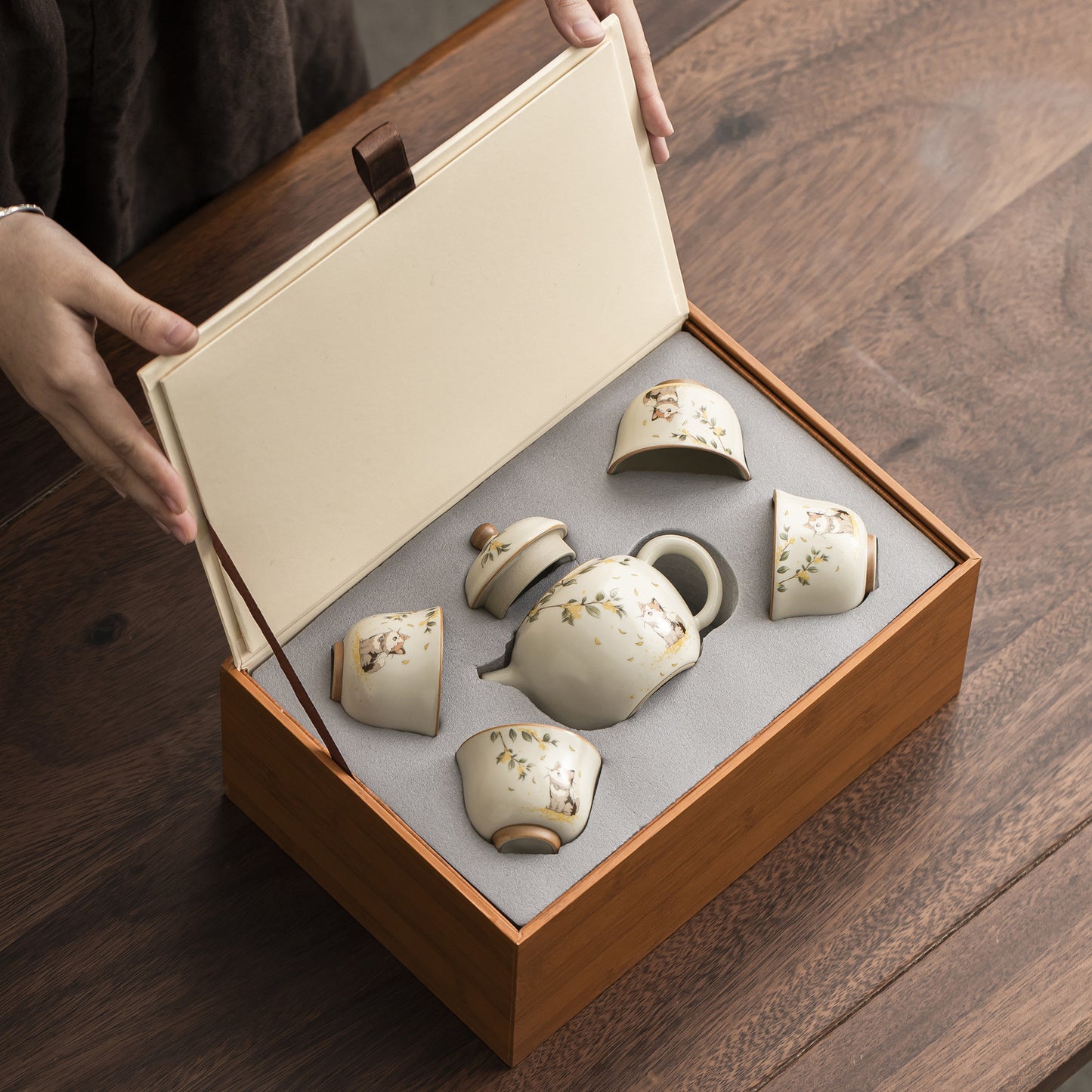 Cream Ru Ware Kung Fu Tea Set - Handcrafted Artisan Crazing Glaze